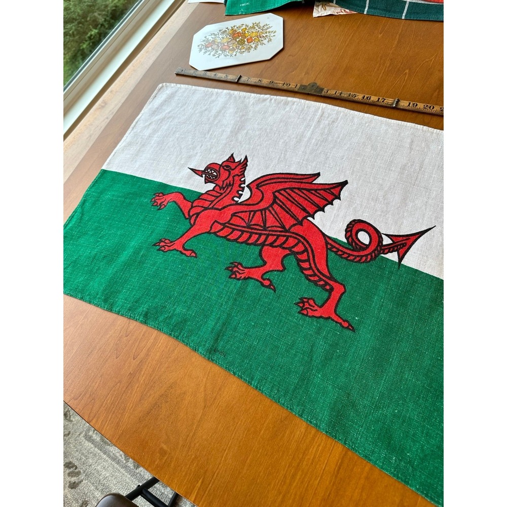 Vintage Flag  of Wales linen towel